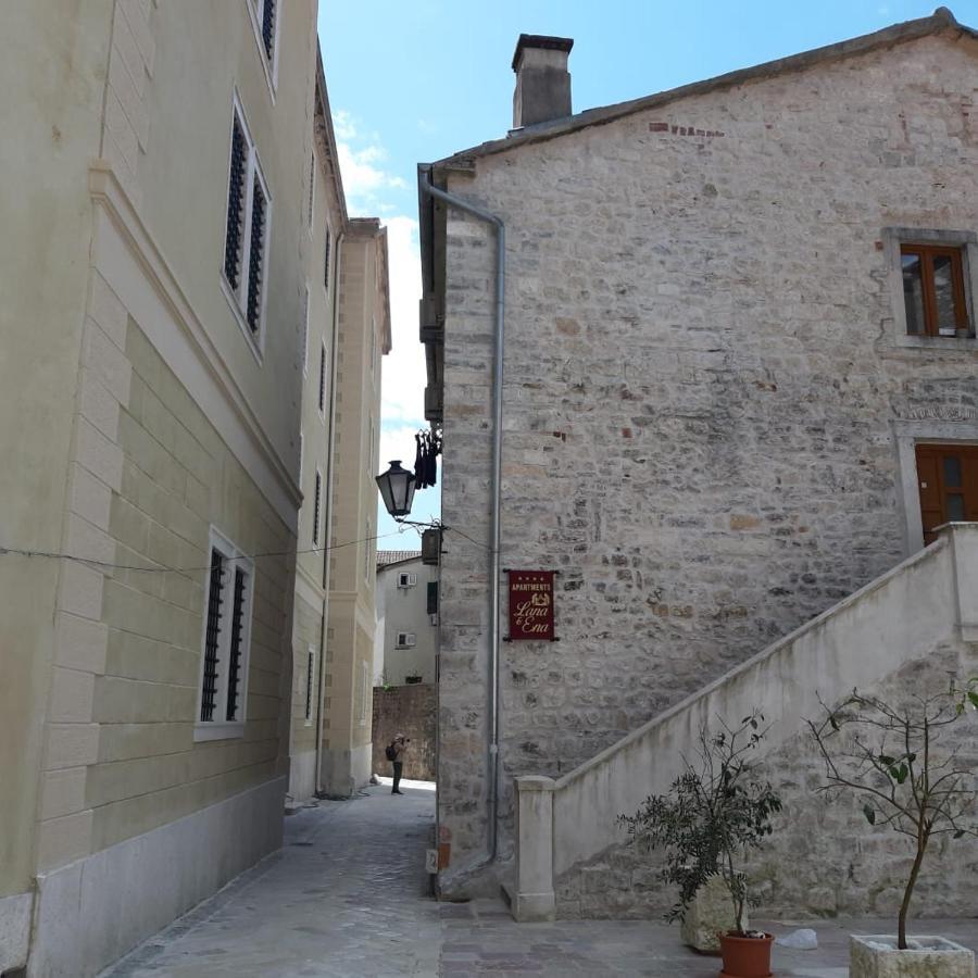 Lana & Ena Apartments Kotor Luaran gambar