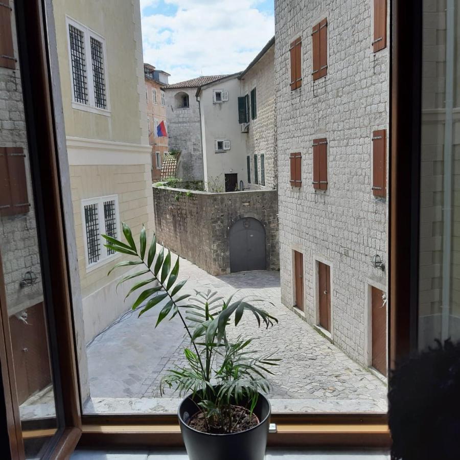 Lana & Ena Apartments Kotor Luaran gambar