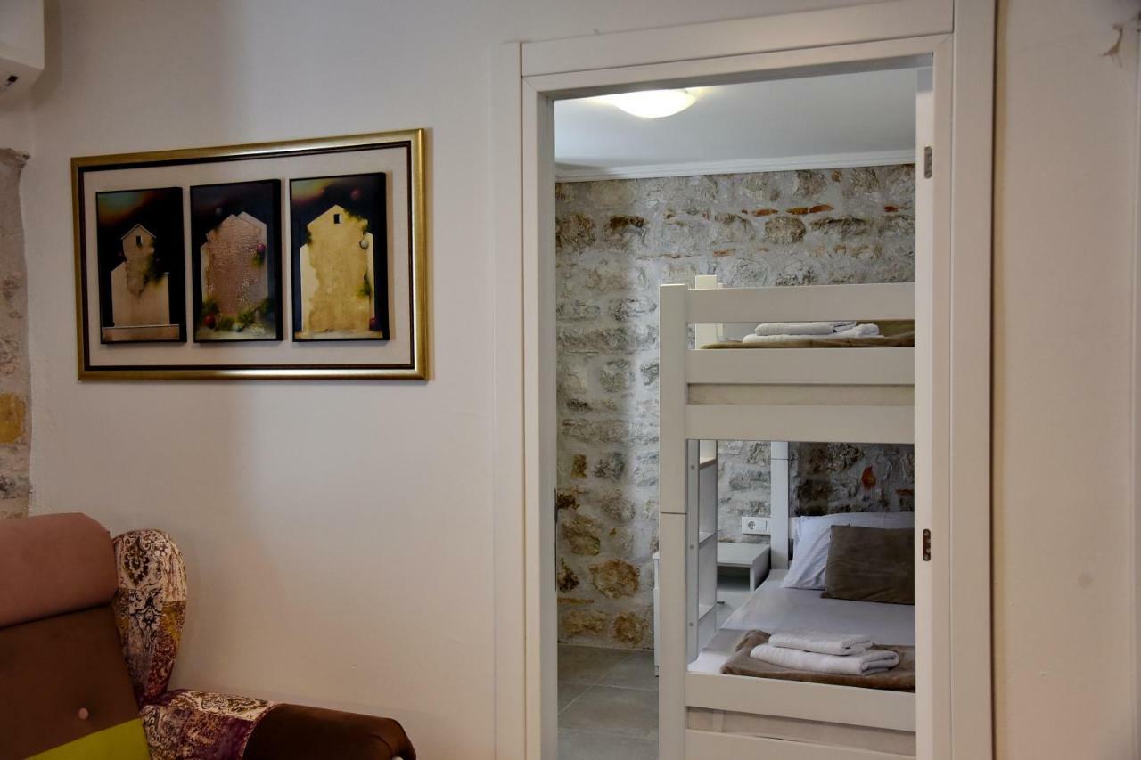 Lana & Ena Apartments Kotor Luaran gambar