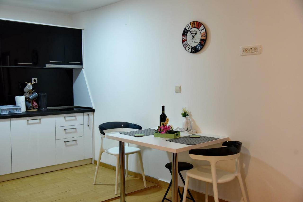 Lana & Ena Apartments Kotor Luaran gambar